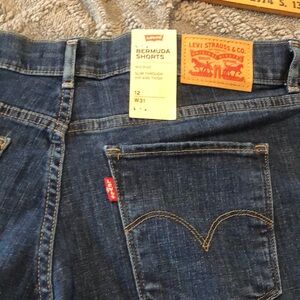 Levi’s Bermuda shorts 12 W31 mid rise slim